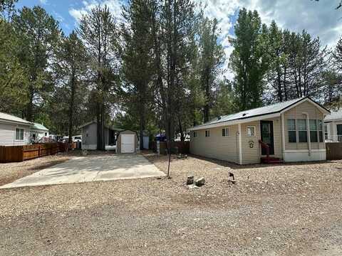 25 & 27 C Street, Cascade, ID 83611