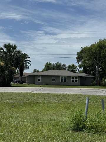 207 Henderson, Palacios, TX 77465