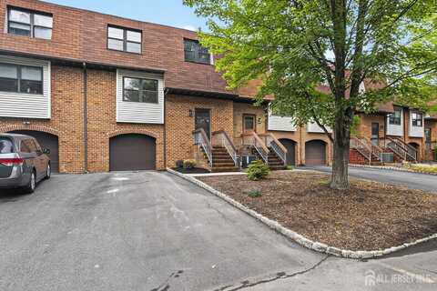 5902 N Oaks Boulevard N, North Brunswick, NJ 08902