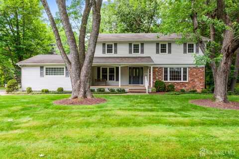 19 Redcoat Drive, East Brunswick, NJ 08816