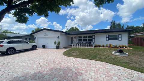 7809 NW 40th Ct, Coral Springs, FL 33065