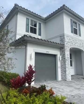 11931 NW 47th Mnr, Coral Springs, FL 33076