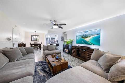 7925 SW 86th St, Miami, FL 33143