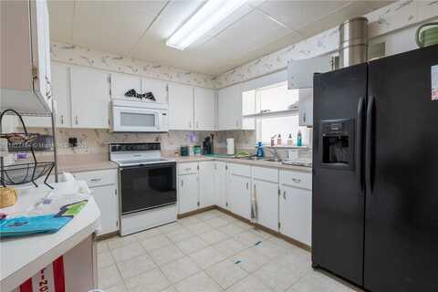 3126 Harbor Blvd, Port Charlotte, FL 33952