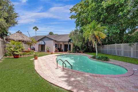 6653 Stratford Dr, Parkland, FL 33067
