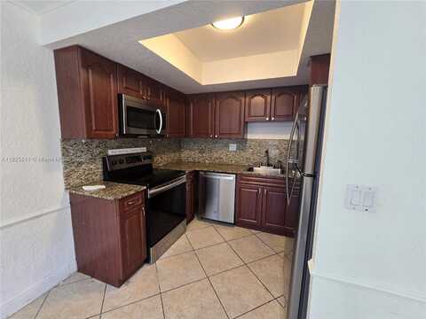 5623 NW 21st St, Lauderhill, FL 33313