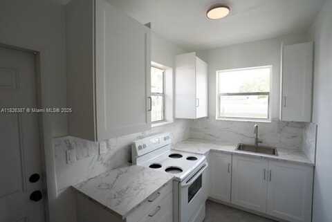 2717 NW 22nd Ct, Miami, FL 33142