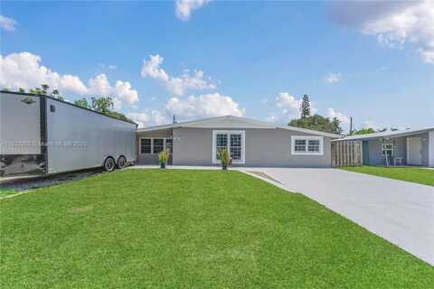 7540 Simms St, Hollywood, FL 33024