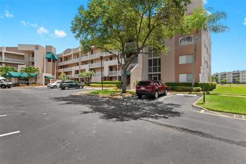 7592 Granville Dr, Tamarac, FL 33321