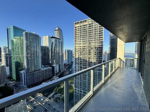 500 Brickell Ave, Miami, FL 33131