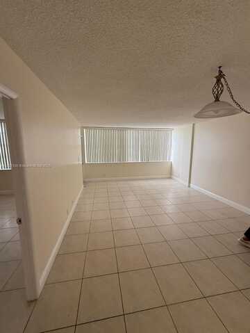 2025 NE 164th St, North Miami Beach, FL 33162