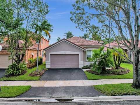 938 Bluewood Ter, Weston, FL 33327