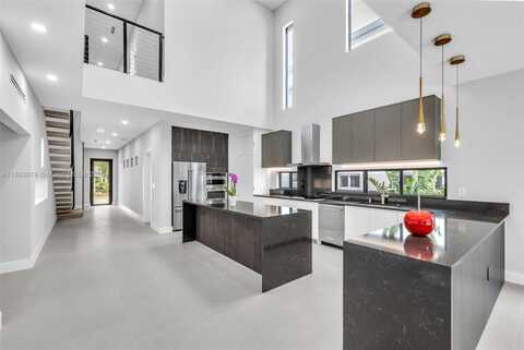 808 SW 9th St, Fort Lauderdale, FL 33315