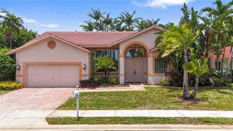 10257 SW 12th St, Pembroke Pines, FL 33025