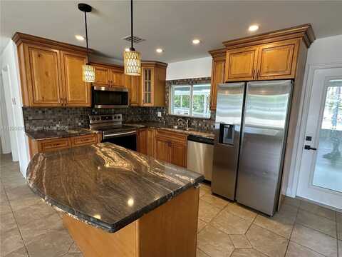 4830 SW 41st Ave, Dania Beach, FL 33314