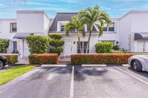 912 NE 27th Ave, Hallandale Beach, FL 33009