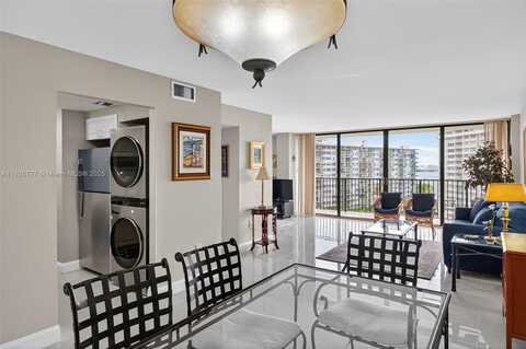 1450 Brickell Bay Dr, Miami, FL 33131