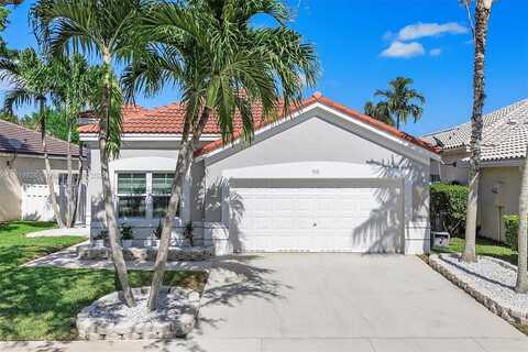 912 Tanglewood Cir, Weston, FL 33327
