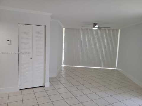 6955 NW 186th St, Hialeah, FL 33015