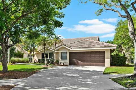 2000 Lakeshore Dr, Weston, FL 33326