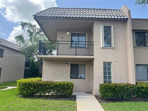 370 Racquet Club Rd, Weston, FL 33326