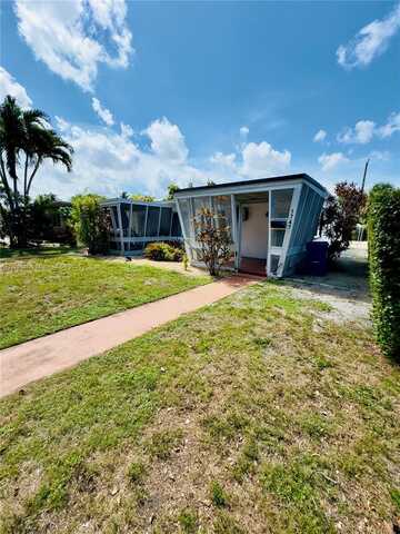 1747 NE 169th St, North Miami Beach, FL 33162