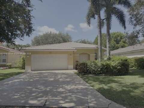 4390 NW 41st Pl, Coconut Creek, FL 33073