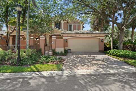 2876 Kinsington Cir, Weston, FL 33332