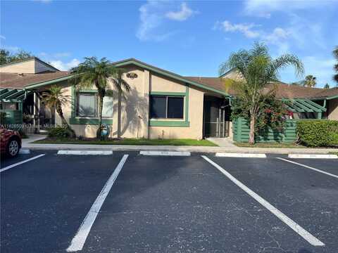 460 Lakeview Dr, Weston, FL 33326