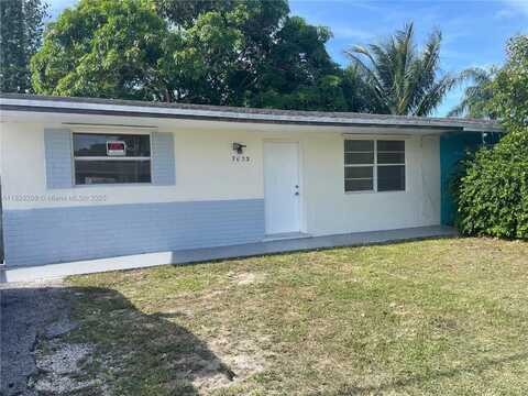 7023 SW 19th St, North Lauderdale, FL 33068