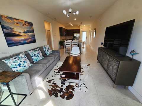8301 NW 41st St, Doral, FL 33166