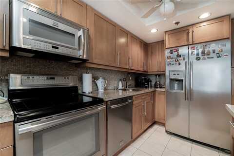 20515 E Country Club Dr, Aventura, FL 33180