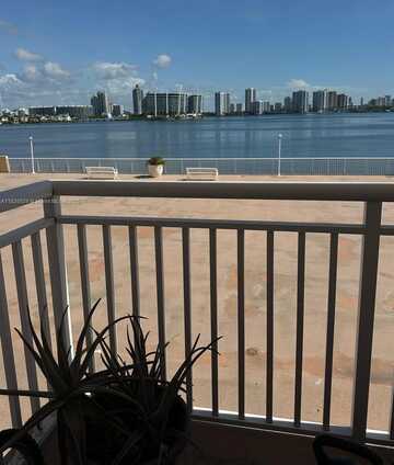 251 174th St, Sunny Isles Beach, FL 33160