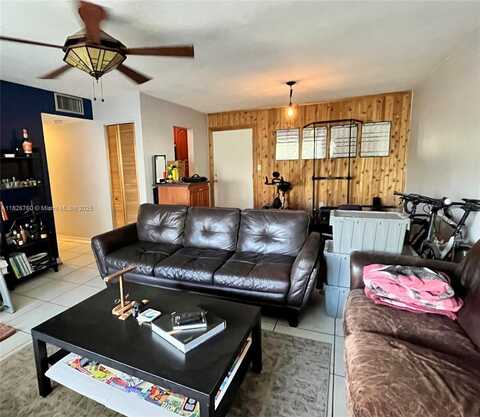 8325 SW 72nd Ave, Miami, FL 33143