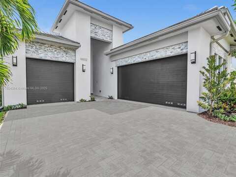 10032 Stockrun Dr, Palm Beach Gardens, FL 33412