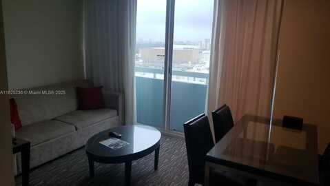 2670 E Sunrise Blvd, Fort Lauderdale, FL 33304