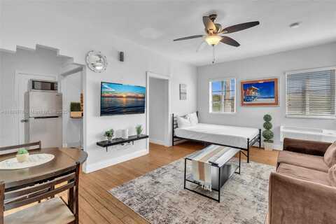 8415 Harding Ave, Miami Beach, FL 33141