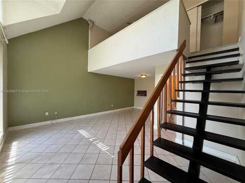 6900 N Kendall Dr, Pinecrest, FL 33156