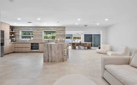 417 N Highland Dr, Hollywood, FL 33021