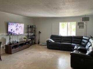 8603 SW 68th Ct, Pinecrest, FL 33156