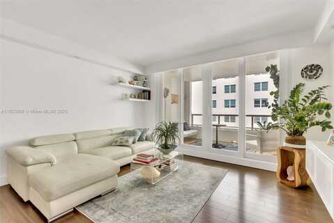 5005 Collins Ave, Miami Beach, FL 33140