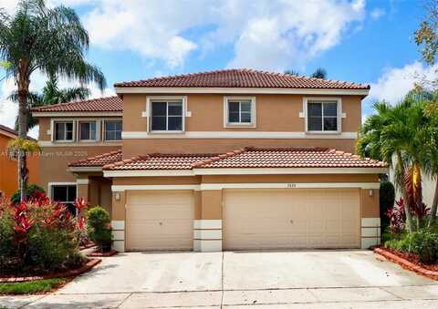 1535 Sandpiper Cir, Weston, FL 33327
