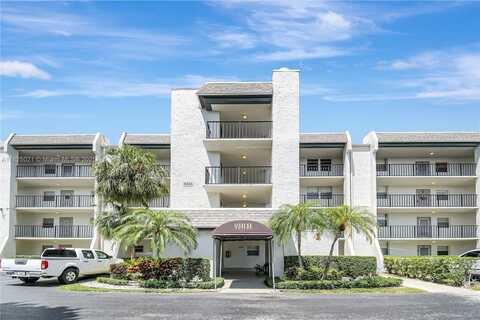 9311 Orange Grove Dr, Davie, FL 33324