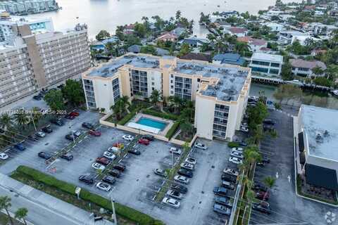 2935 NE 163rd St, North Miami Beach, FL 33160