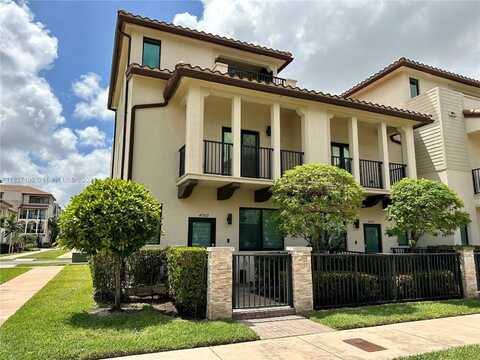4702 NW 83rd Path, Doral, FL 33166