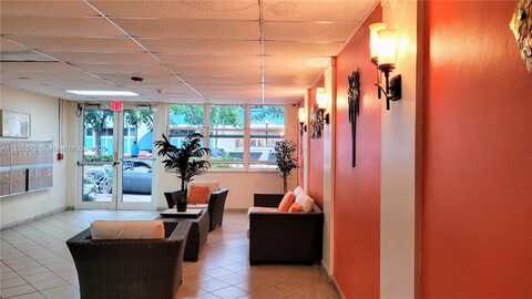 524 Washington Ave, Miami Beach, FL 33139