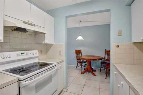 13155 SW 7th Ct, Pembroke Pines, FL 33027