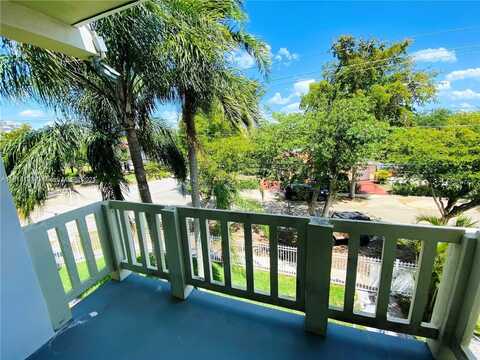12890 NE 8th Avenue, North Miami, FL 33161