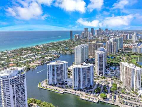 20505 E Country Club Dr, Aventura, FL 33180