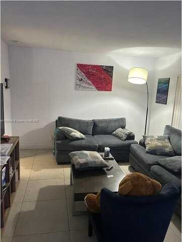 17901 NW 68th Ave, Hialeah, FL 33015